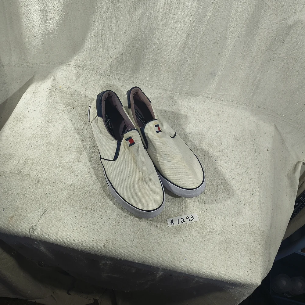 Tommy Hilfiger Men's Size 12 White Slip-On Canvas Loafers